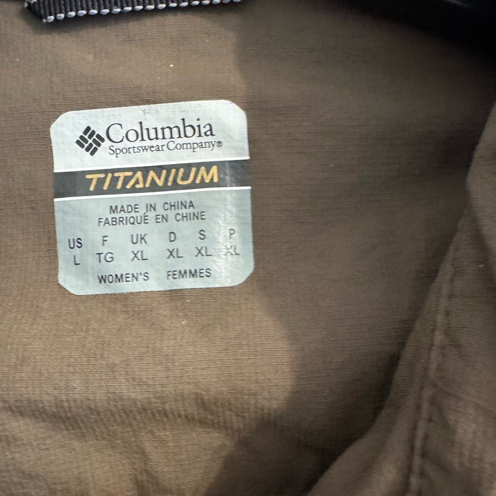 Columbia Titanium Omni-Dry brown shirt, Jacket. Ptp 20” lenght 22” - Picture 5 of 6